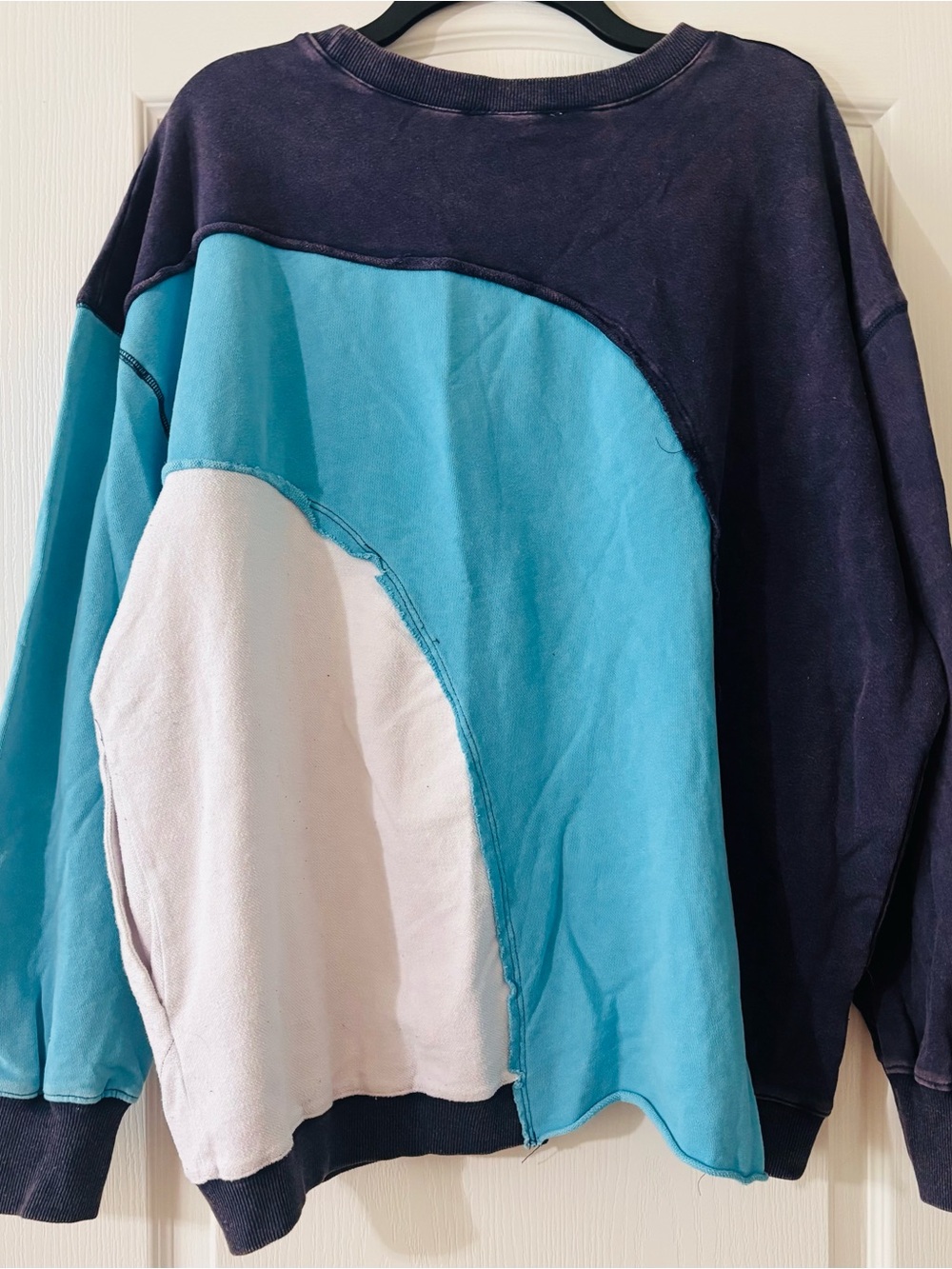 NWT Blue Velvet Oversized Color Block Sweatshirt Navy Turquoise White S - Picture 3 of 7